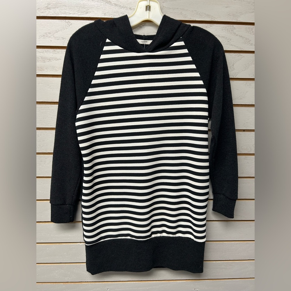 Le Lis Monochrome Striped Knit Top